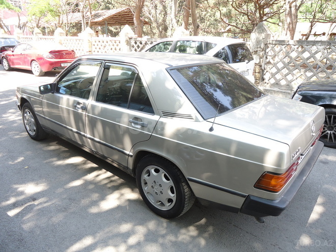 Mercedes 190 1989, 126,754 km - 2.0 l - Bakı