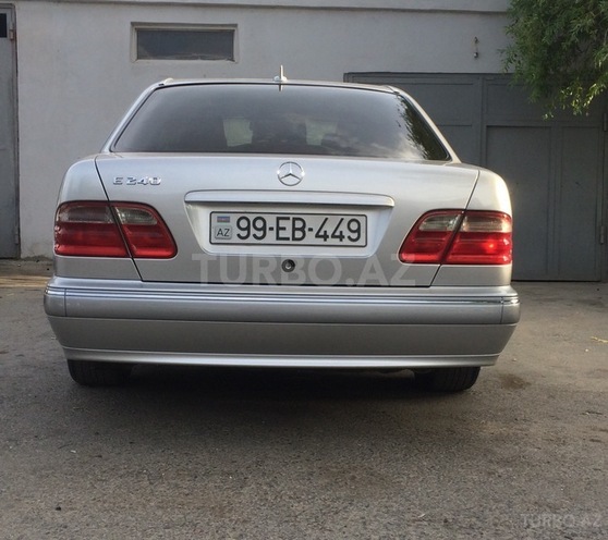 Mercedes E 240 2000, 243,000 km - 2.4 l - Bakı