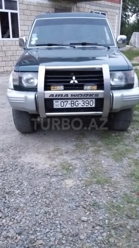 Mitsubishi Pajero 1992, 255,000 km - 2.5 l - Astara