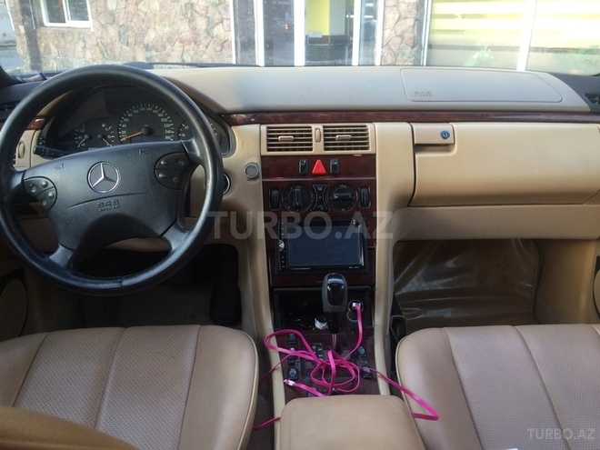Mercedes E 240 2000, 184,000 km - 2.6 l - Bakı