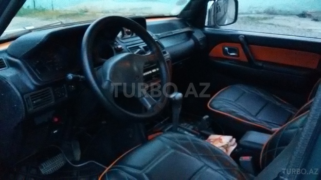 Mitsubishi Pajero 1992, 255,000 km - 2.5 l - Astara