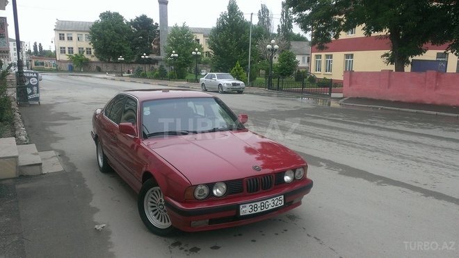 BMW 525 1991, 275,368 km - 2.5 l - Qusar