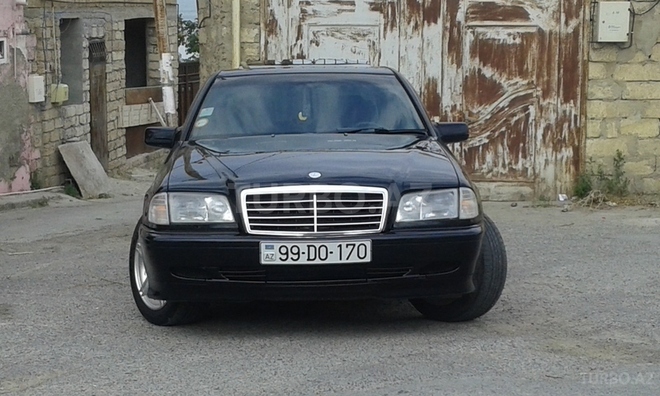 Mercedes C 220 1999, 250,000 km - 2.2 l - Bakı