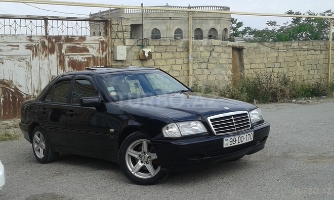Mercedes C 220 1999, 250,000 km - 2.2 l - Bakı