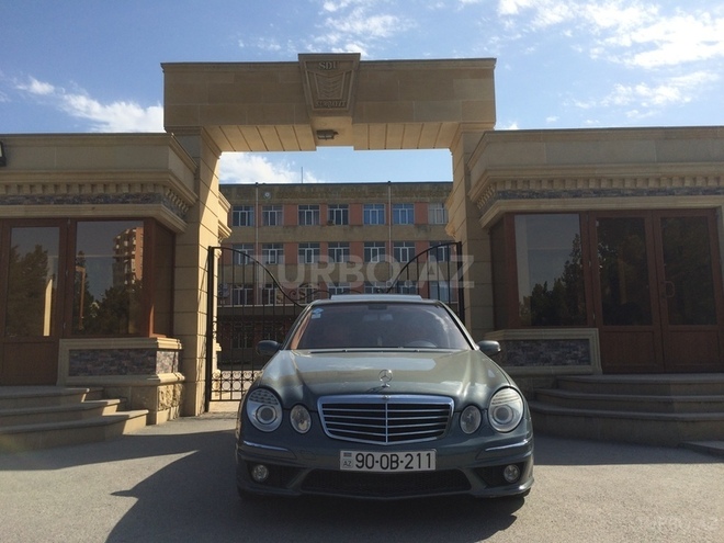 Mercedes E 320 2004, 135,000 km - 3.2 l - Sumqayıt