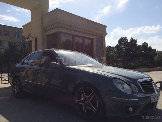 Mercedes E 320 2004, 135,000 km - 3.2 l - Sumqayıt