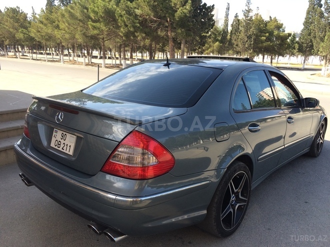 Mercedes E 320 2004, 135,000 km - 3.2 l - Sumqayıt