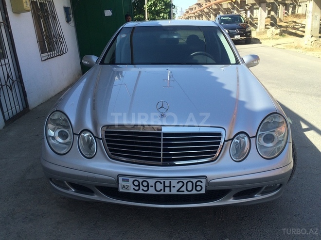 Mercedes E 220 2005, 209,000 km - 2.2 l - Bakı