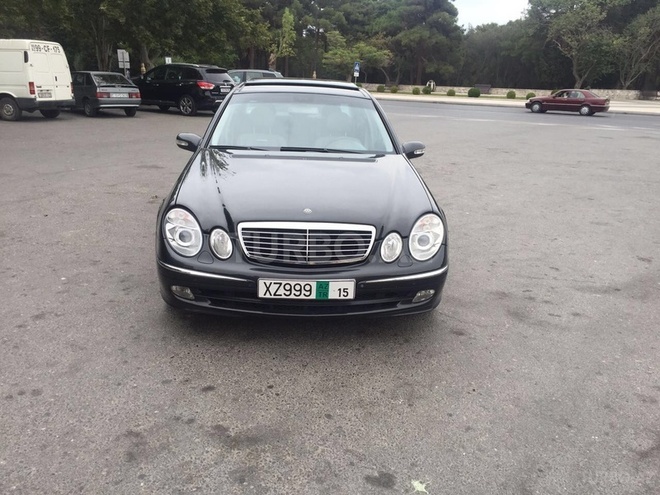 Mercedes E 270 2004, 289,000 km - 2.7 l - Bakı