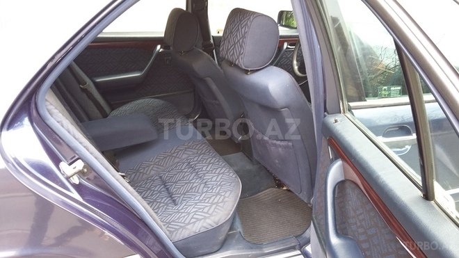 Mercedes C 200 1995, 236,000 km - 2.0 l - Bakı