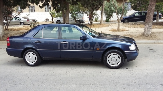 Mercedes C 200 1995, 236,000 km - 2.0 l - Bakı
