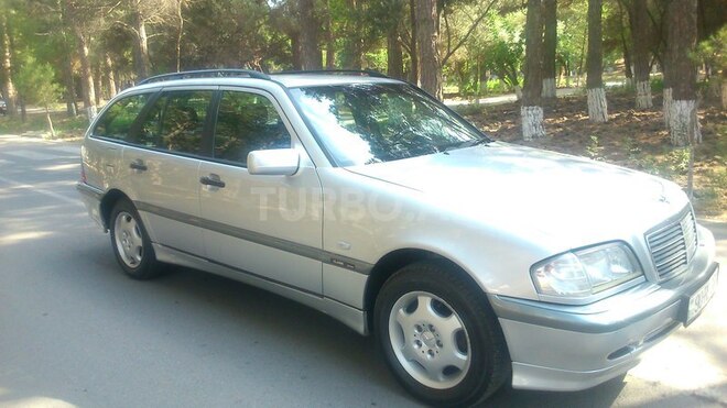 Mercedes C 200 2000, 232,000 km - 2.2 l - Sumqayıt