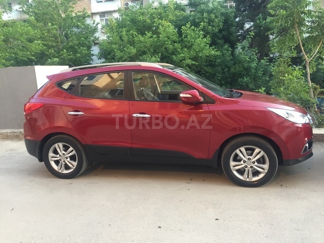 Hyundai ix35 2010, 82,000 km - 2.4 l - Bakı