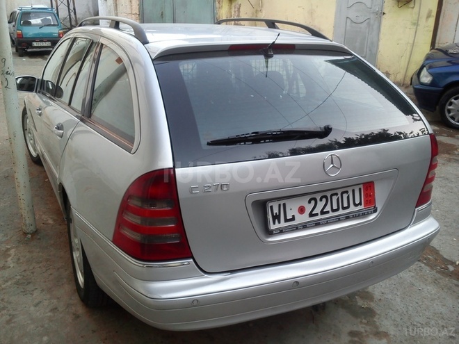 Mercedes C 270 2002, 295,000 km - 2.7 л - Bakı