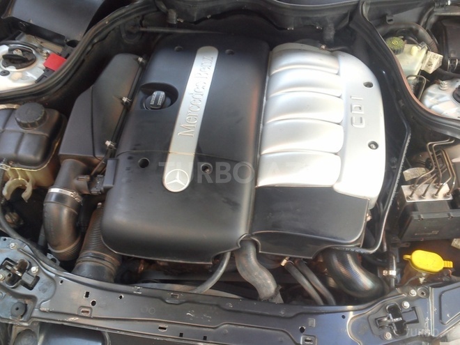 Mercedes C 270 2002, 295,000 km - 2.7 л - Bakı