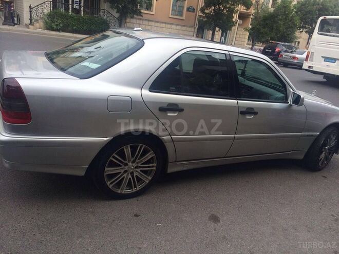 Mercedes C 280 2000, 254,000 km - 2.8 l - Bakı