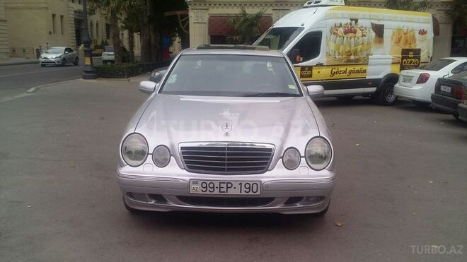 Mercedes E 240 2000, 200,000 km - 2.4 l - Bakı