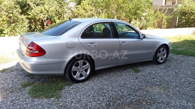 Mercedes E 220 2002, 196,945 km - 2.2 l - Sumqayıt