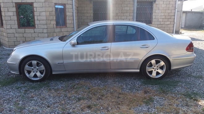 Mercedes E 220 2002, 196,945 km - 2.2 l - Sumqayıt