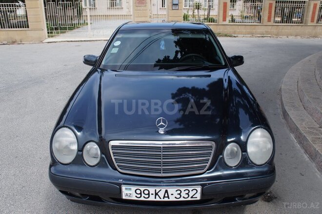 Mercedes E 240 1999, 290,000 km - 2.4 l - Bakı