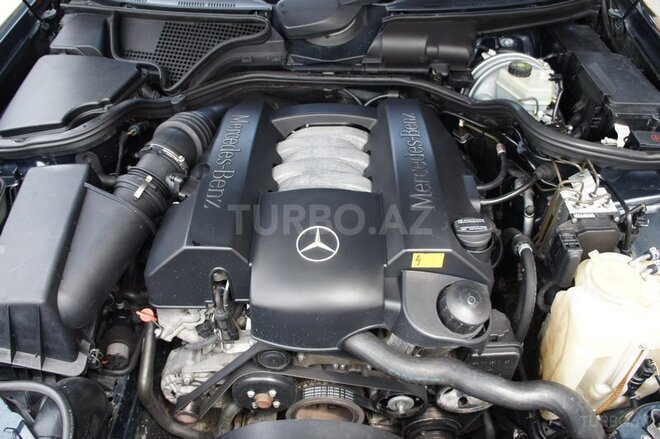 Mercedes E 240 1999, 290,000 km - 2.4 l - Bakı