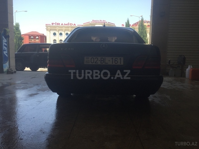 Mercedes E 240 1998, 27,800 km - 2.4 l - Gəncə
