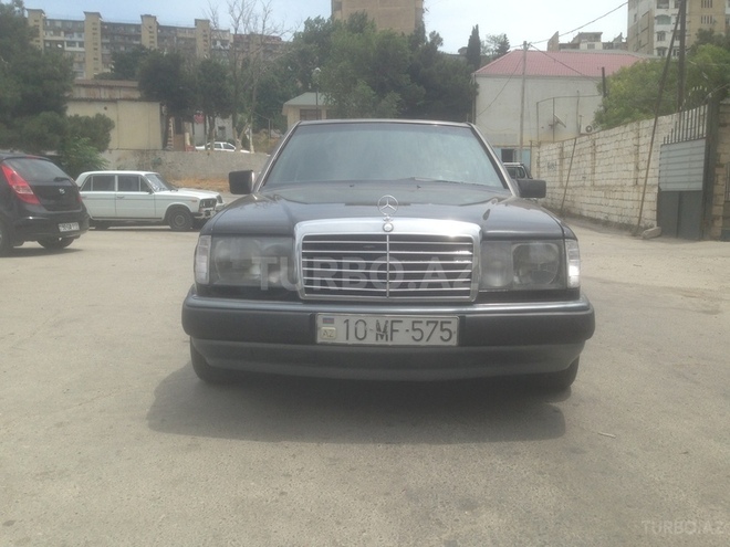 Mercedes E 300 1993, 170,000 km - 3.0 л - Bakı