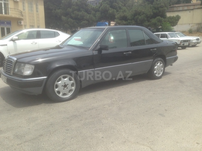 Mercedes E 300 1993, 170,000 km - 3.0 л - Bakı