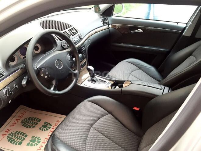 Mercedes E 270 2004, 265,000 km - 2.7 л - Bakı