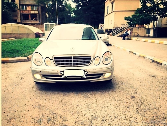 Mercedes E 270 2004, 265,000 km - 2.7 л - Bakı