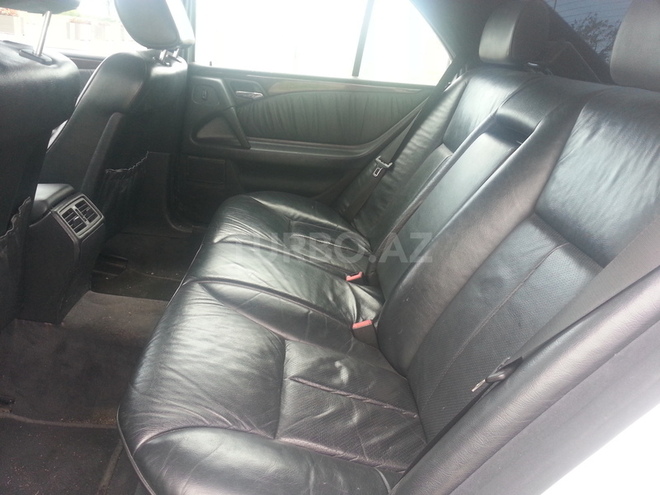 Mercedes E 280 1996, 330,000 km - 2.8 l - Bakı