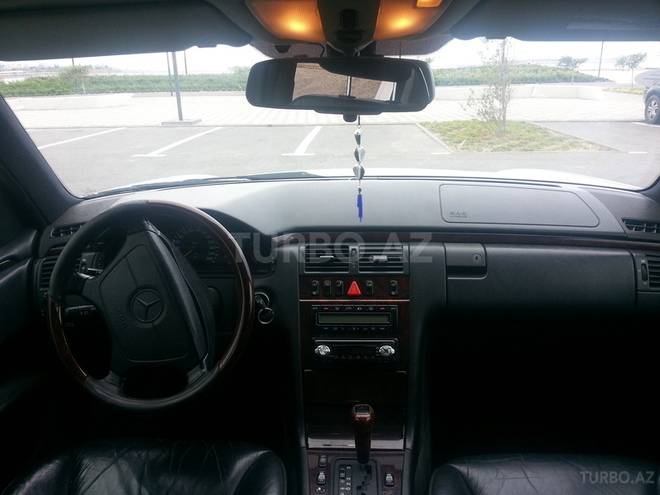 Mercedes E 280 1996, 330,000 km - 2.8 l - Bakı