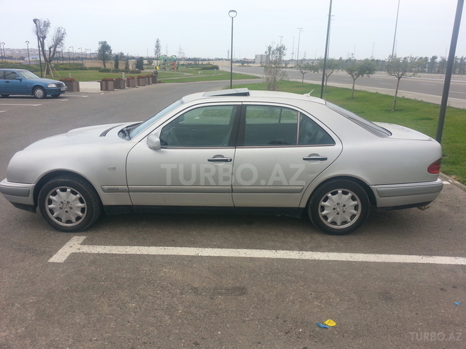 Mercedes E 280 1996, 330,000 km - 2.8 l - Bakı