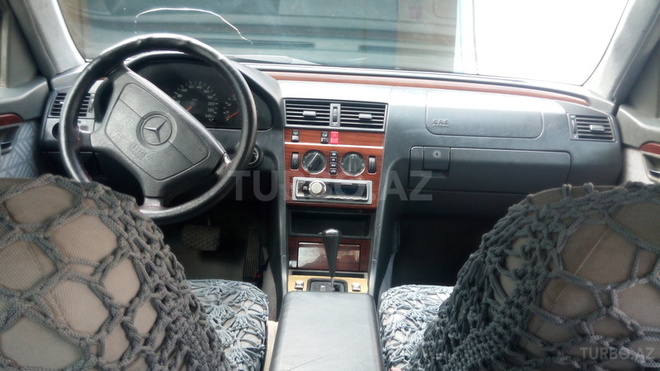 Mercedes C 220 1993, 501,678 km - 2.2 l - Bakı