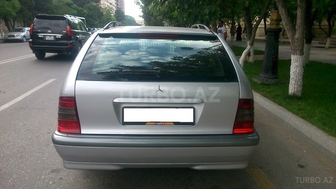 Mercedes C 220 2000, 264,000 km - 2.2 l - Sumqayıt