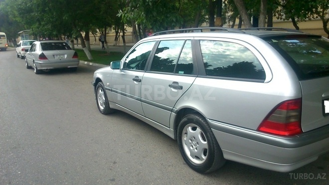 Mercedes C 220 2000, 264,000 km - 2.2 l - Sumqayıt