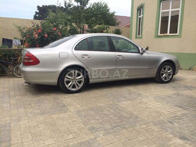 Mercedes E 220 2002, 258,000 km - 2.2 l - Bakı