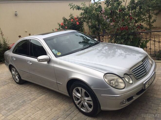 Mercedes E 220 2002, 258,000 km - 2.2 l - Bakı