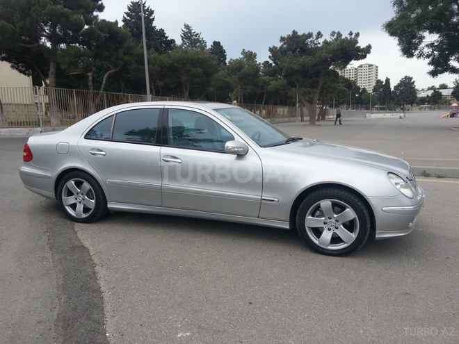 Mercedes E 320 2002, 264,000 km - 3.2 l - Bakı