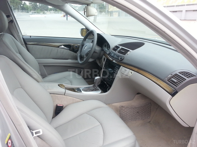 Mercedes E 320 2002, 264,000 km - 3.2 l - Bakı