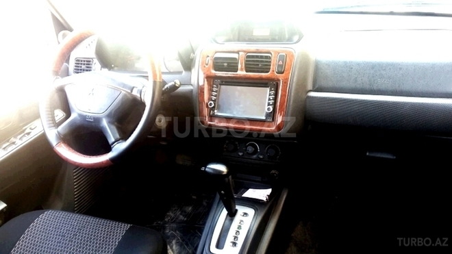 Mitsubishi Pajero io 2001, 310,000 km - 1.8 l - Bakı