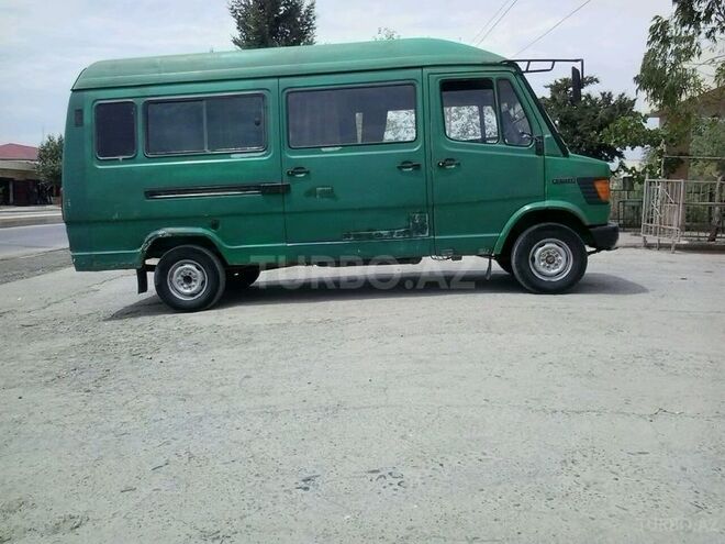 Mercedes 208 D 1993, 430,316 km - 2.9 l - Şirvan