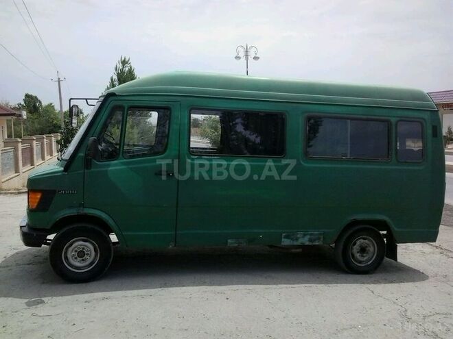 Mercedes 208 D 1993, 430,316 km - 2.9 l - Şirvan