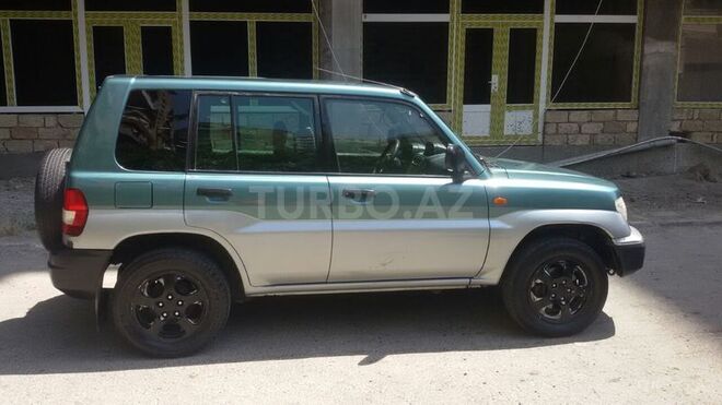 Mitsubishi Pajero io 1999, 180,000 km - 1.8 l - Bakı