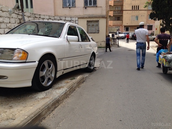 Mercedes C 180 1995, 280,000 km - 1.8 л - Bakı