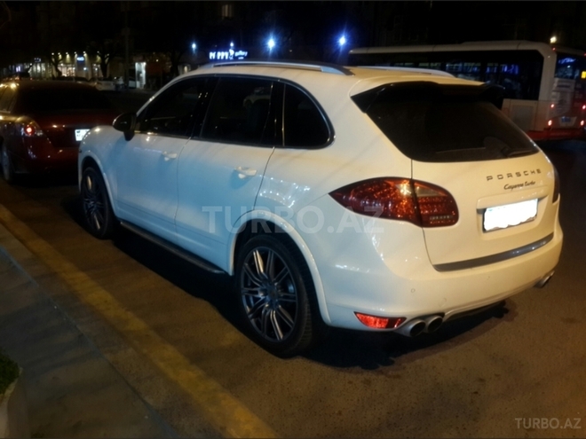 Porsche Cayenne 2010, 110,000 km - 4.8 l - Bakı