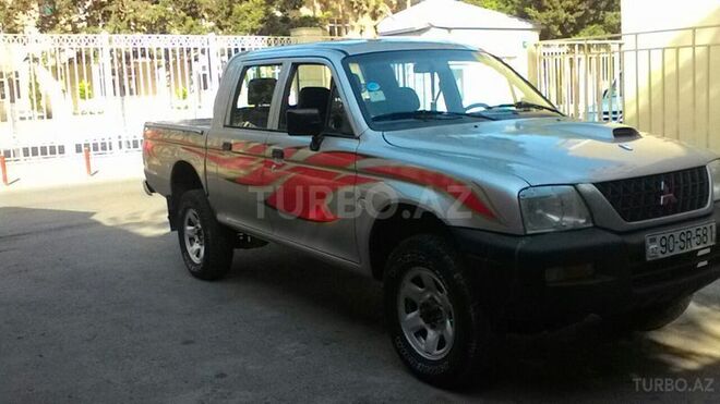 Mitsubishi L200 2003, 230,000 km - 2.5 l - Bakı