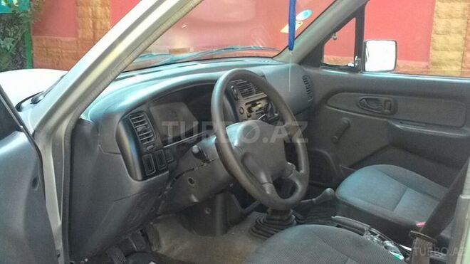 Mitsubishi L200 2003, 230,000 km - 2.5 l - Bakı