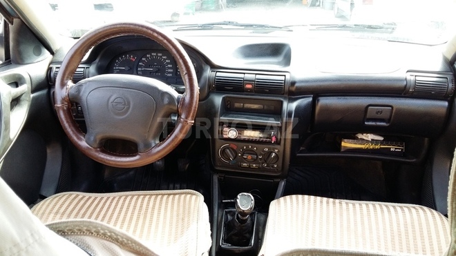 Opel Astra 1995, 354,569 km - 1.6 l - Sumqayıt