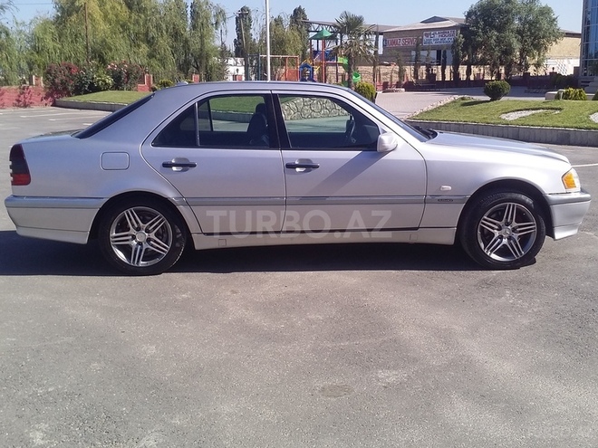 Mercedes C 240 1998, 319,000 km - 2.4 l - Bakı